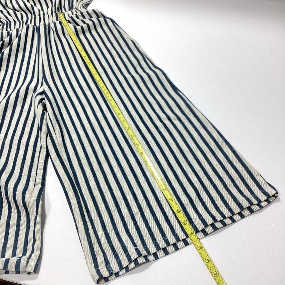 Pull & Bear Wide Leg Cropped Jumpsuit Size L Blue Gray Stripe Side Cutout Casual - Picture 10 of 14